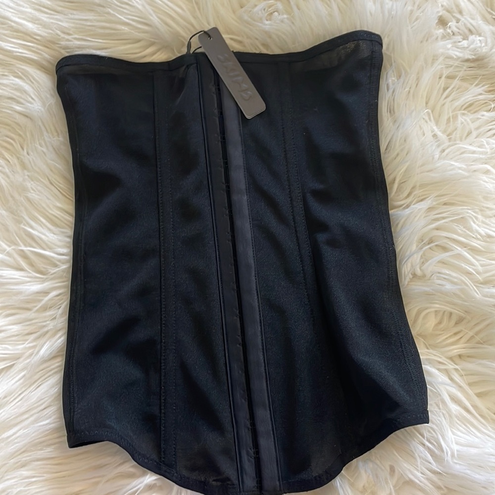 Skims NWT Power Mesh Waist Trainer Onyx Sz M